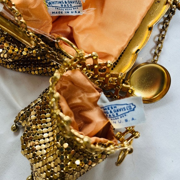 Rare Vintage Whiting and Davis gold mesh purse with accordion coin purse - Picture 9 of 9